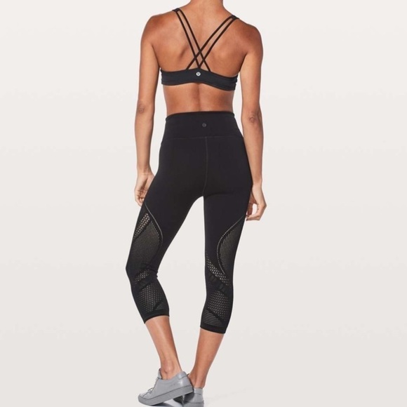 LULULEMON reveal crop interconnect 18” black - Picture 5 of 10